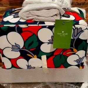 - Kate spade Triple floral large makeup bag 2026  five star 🌟 Host Pick Today